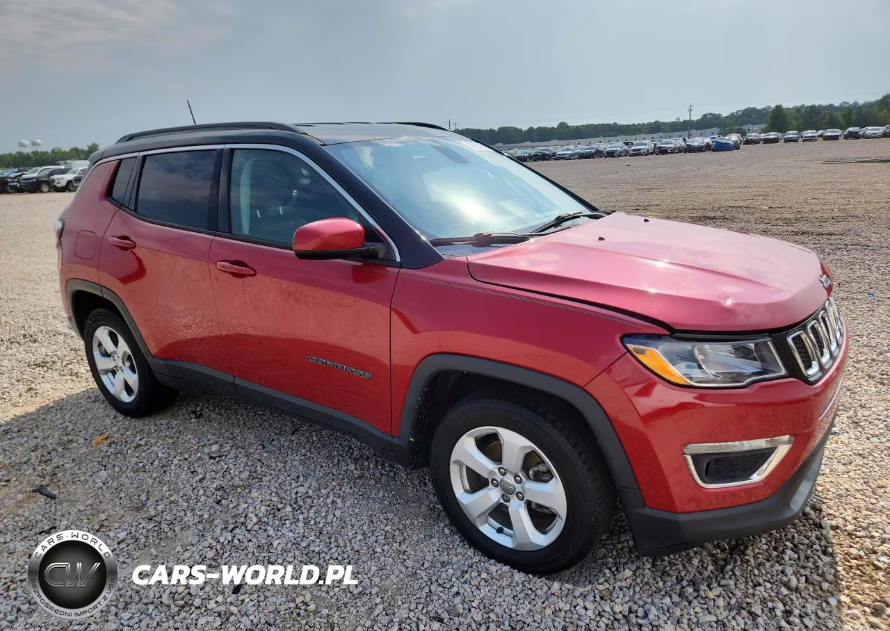 2018 Jeep Compass Latitude VIN:3C4NJCBB4JT227151 - 4