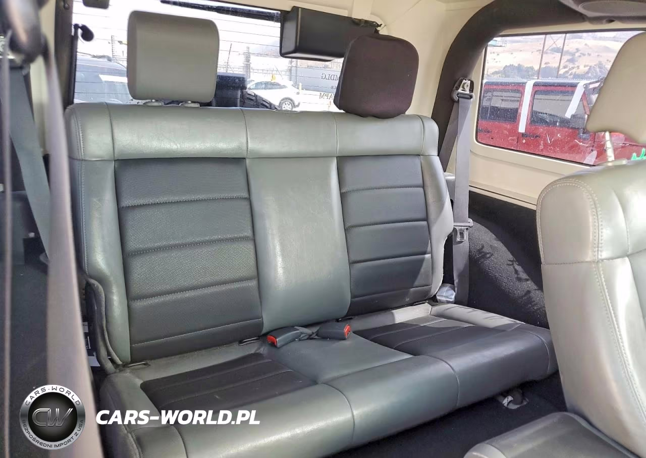 2009 Jeep Wrangler X VIN:1J4FA24199L784545 - 10