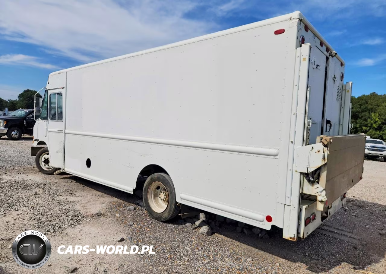 2009 Freightliner Chassis M Line Walk-In Van VIN:4UZAANDU49CAM6002 - 2