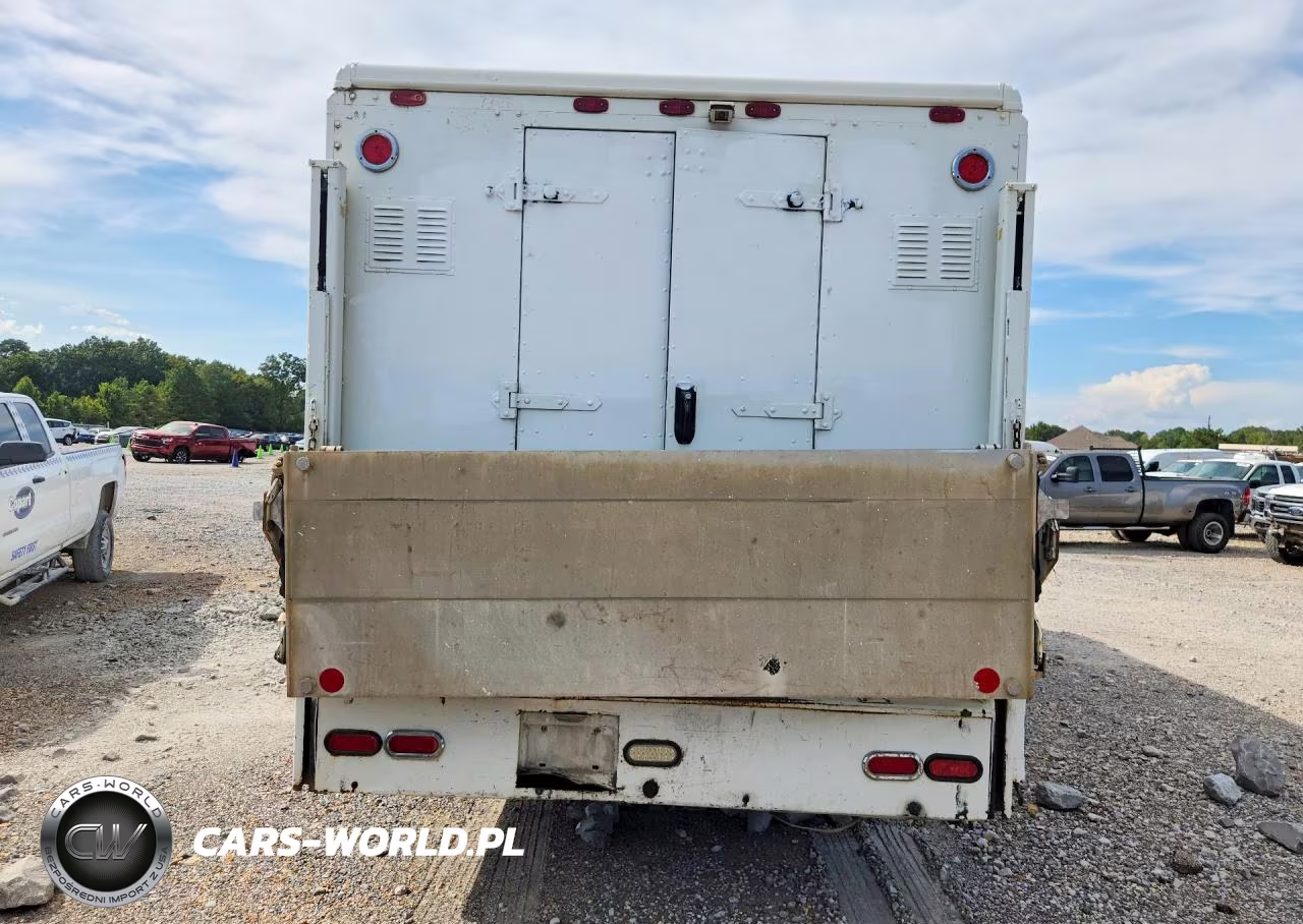 2009 Freightliner Chassis M Line Walk-In Van VIN:4UZAANDU49CAM6002 - 6