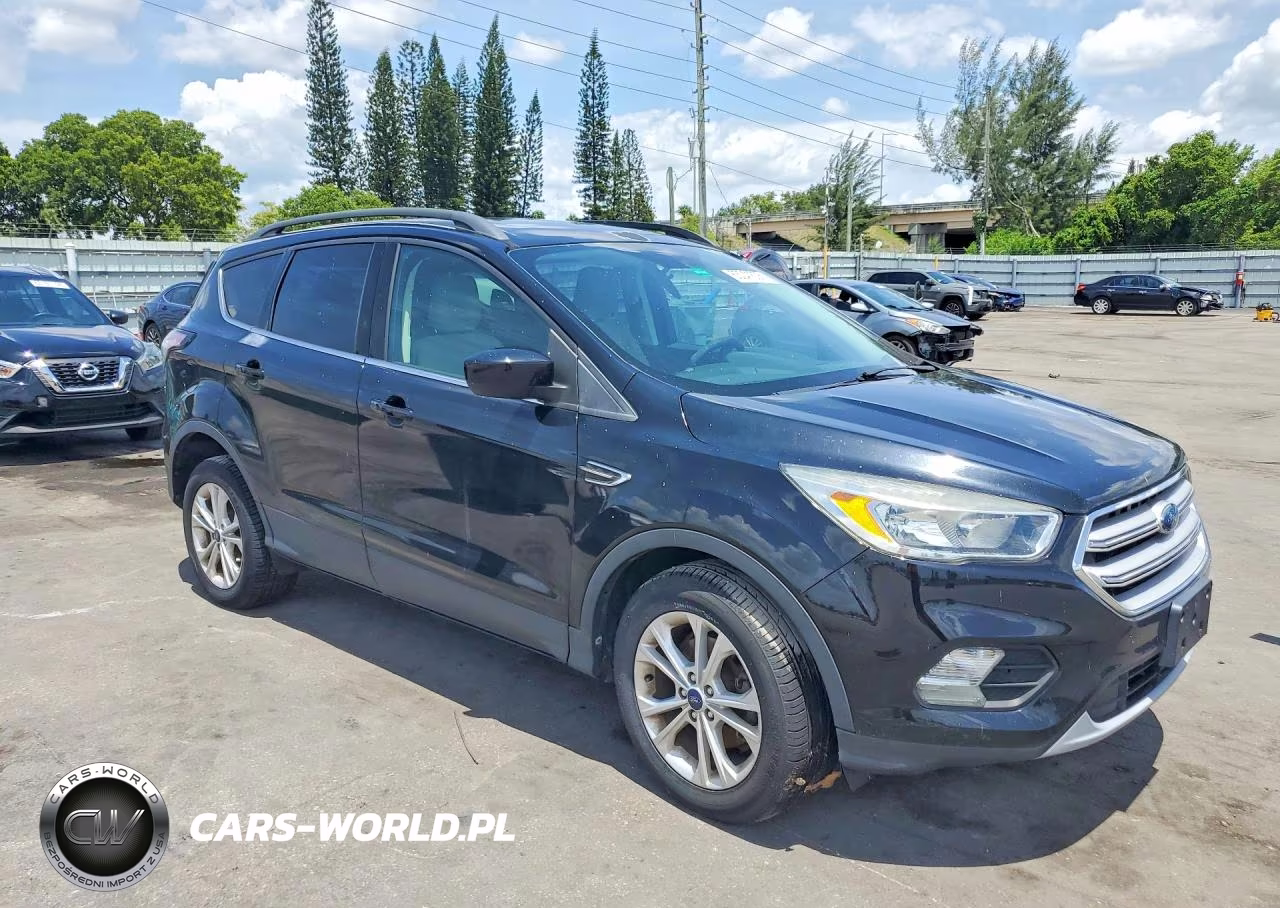 2018 Ford Escape Se VIN:1FMCU0GD4JUC61311 - 4