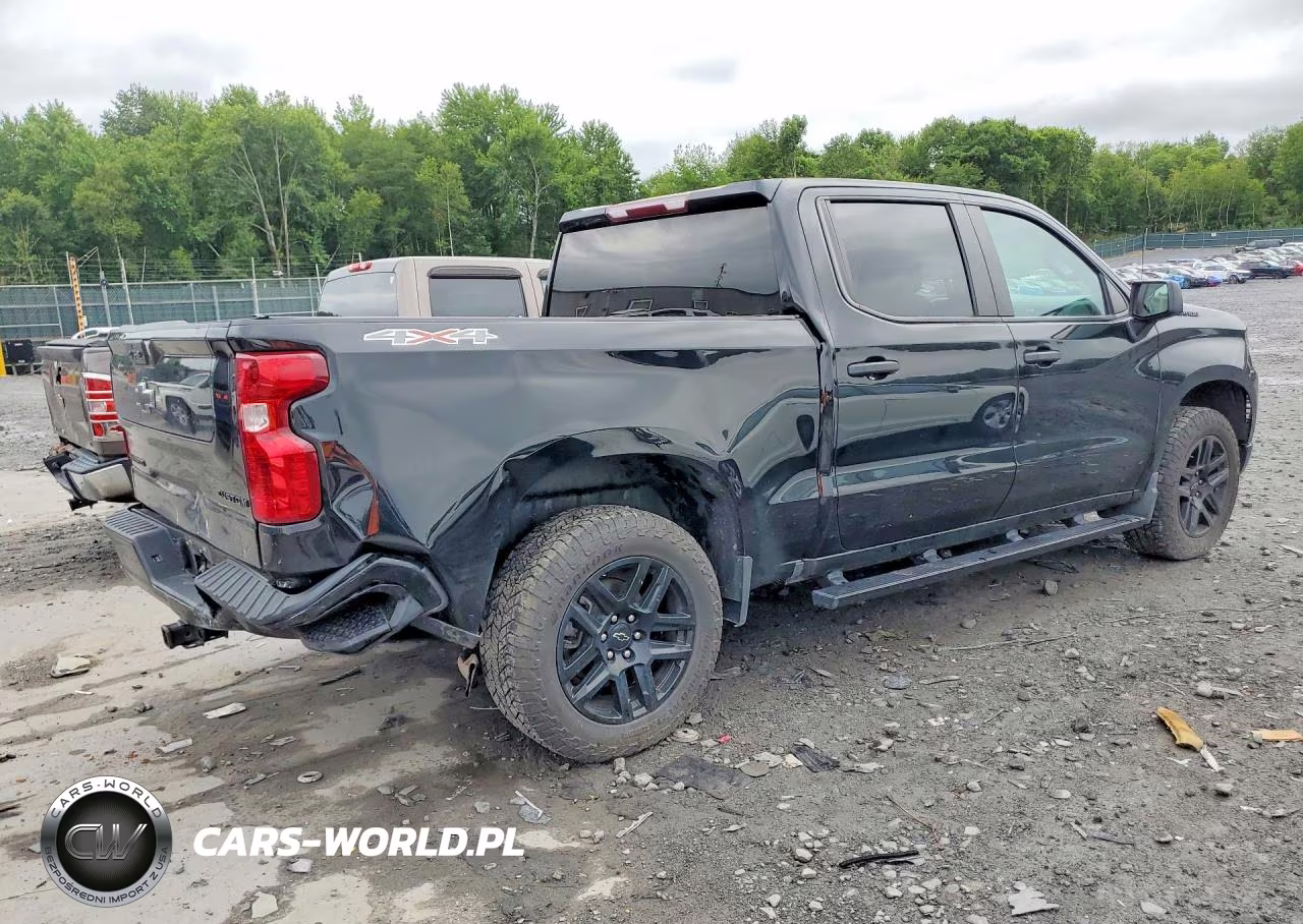 2024 Chevrolet Silverado K1500 Custom VIN:3GCPDBEK8RG178174 - 3