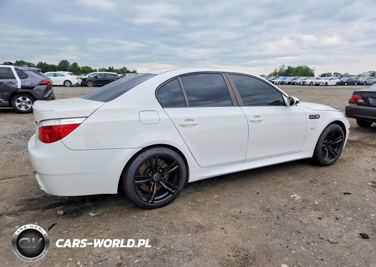 2008 BMW M5 VIN:WBSNB93558CX10140 - 3