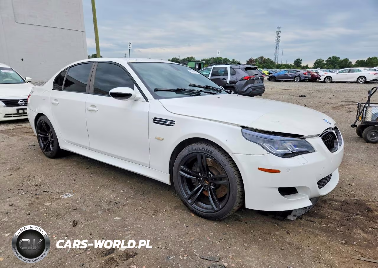 2008 BMW M5 VIN:WBSNB93558CX10140 - 4