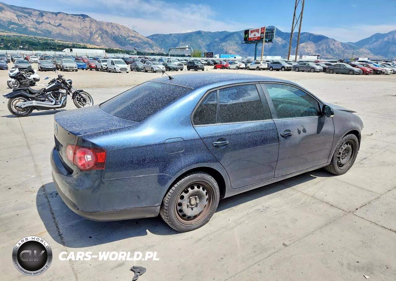2010 Volkswagen Jetta S VIN:3VWJX7AJ9AM054389 - 3