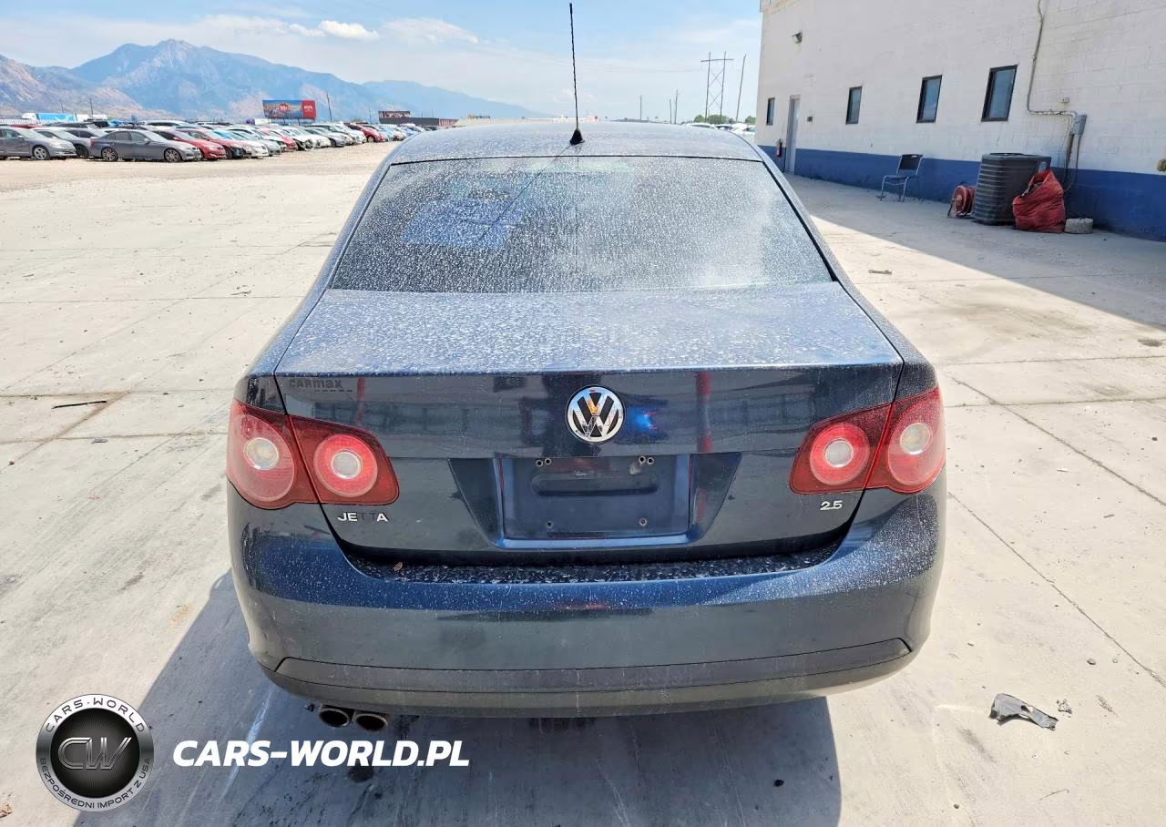 2010 Volkswagen Jetta S VIN:3VWJX7AJ9AM054389 - 6