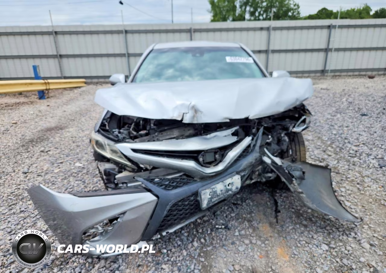 2018 Toyota Camry Se VIN:4T1B11HK8JU640139 - 5