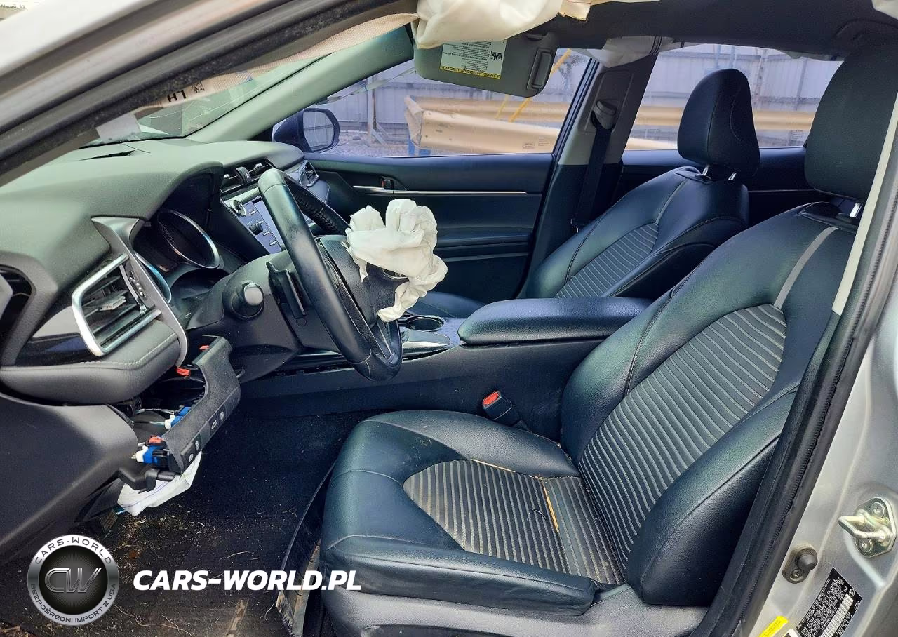 2018 Toyota Camry Se VIN:4T1B11HK8JU640139 - 7