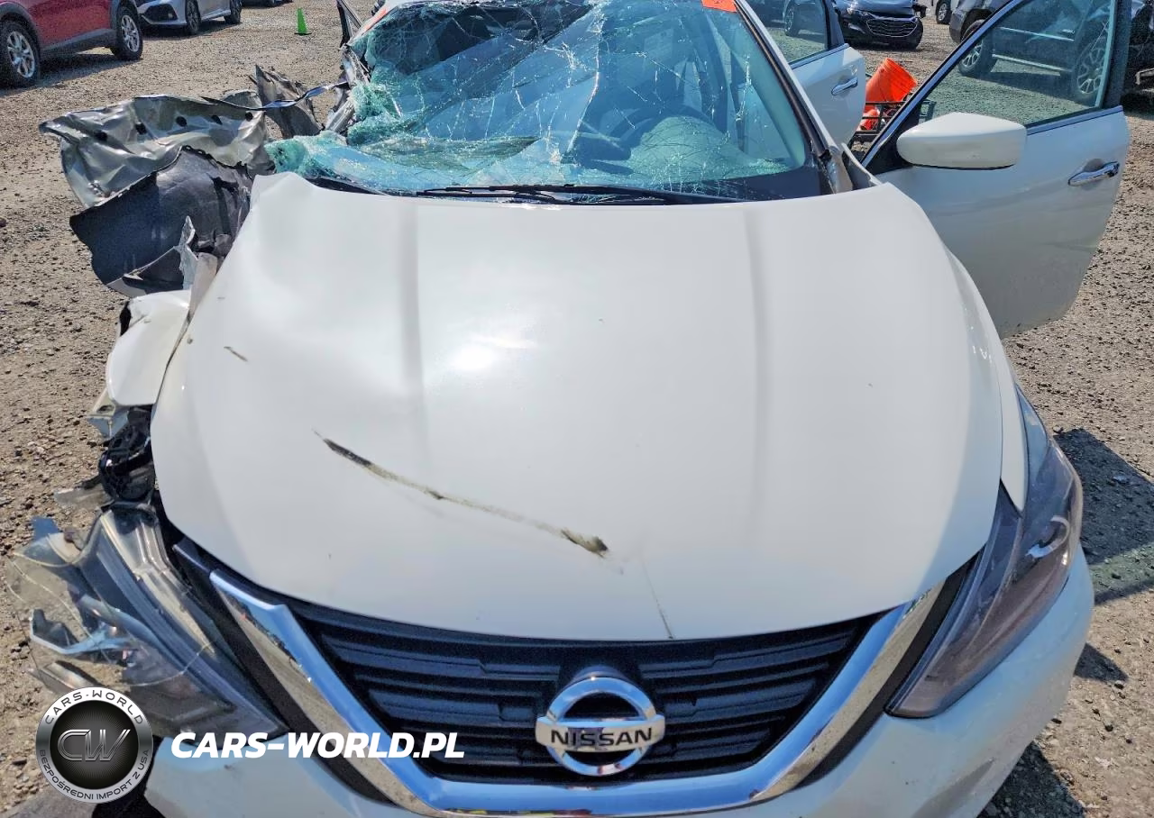 2018 Nissan Altima 2.5 Sr VIN:1N4AL3AP7JC109862 - 11