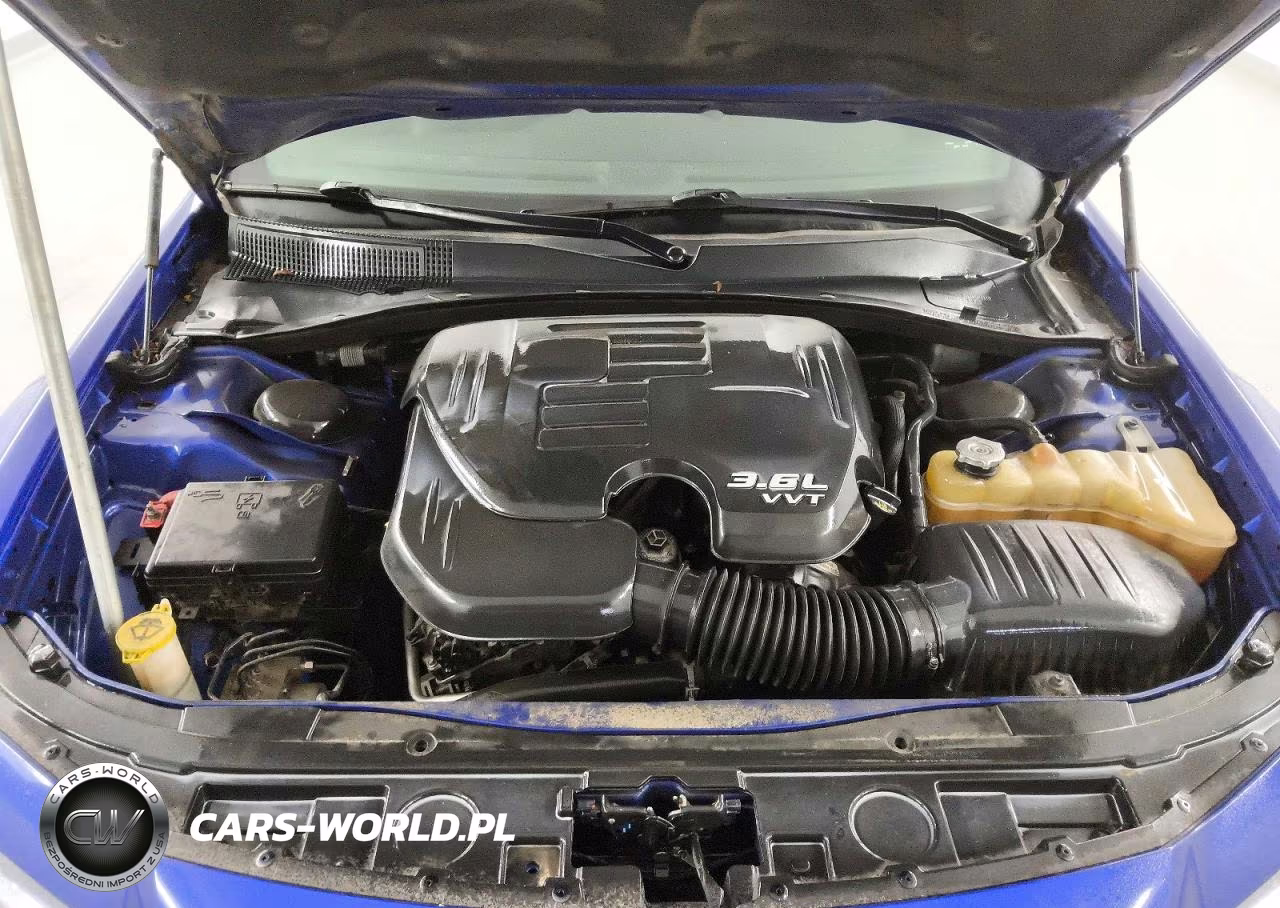 2019 Chrysler 300 S VIN:2C3CCAGGXKH536826 - 11