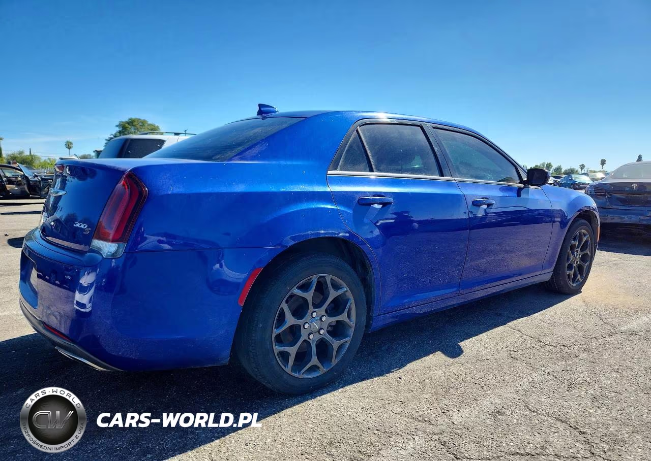2019 Chrysler 300 S VIN:2C3CCAGGXKH536826 - 3