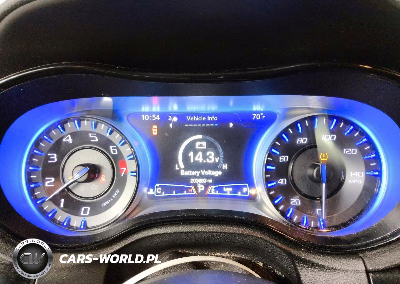 2019 Chrysler 300 S VIN:2C3CCAGGXKH536826 - 9