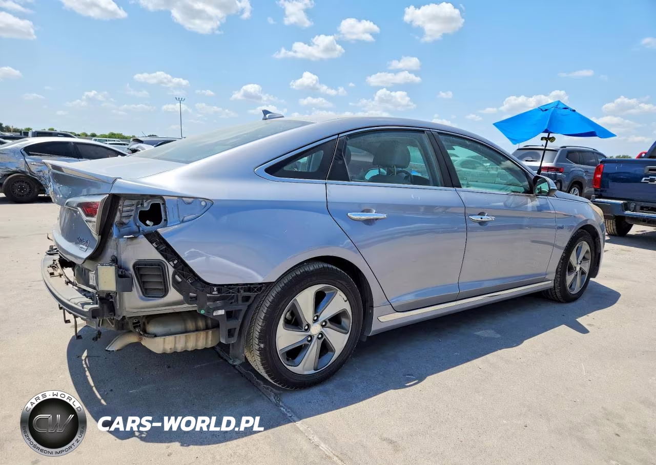 2017 Hyundai Sonata Hybrid Limited VIN:KMHE34L10HA050648 - 3