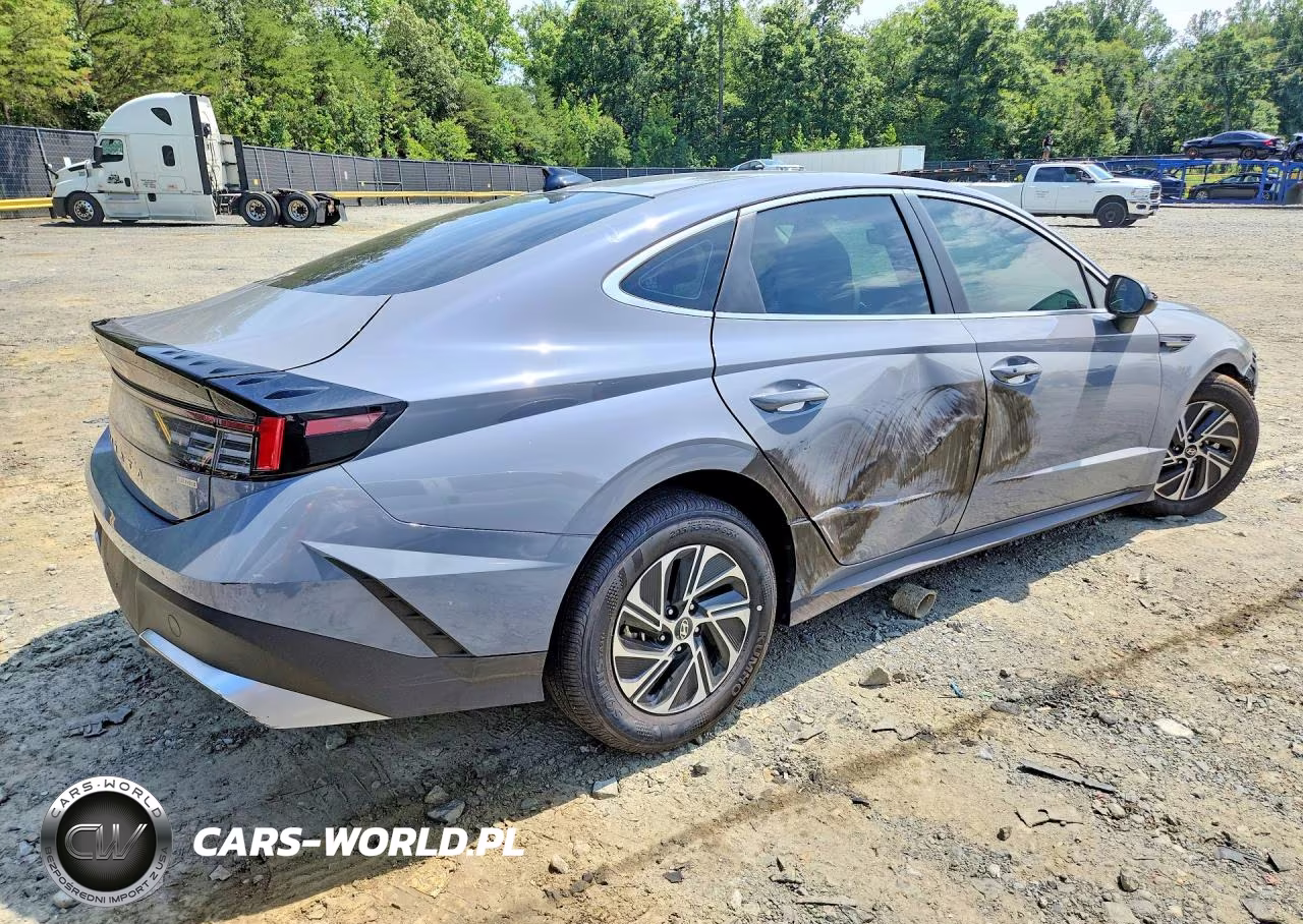 2026 Hyundai Sonata Hybrid Blue VIN:KMHL24JJ0TA157236 - 3