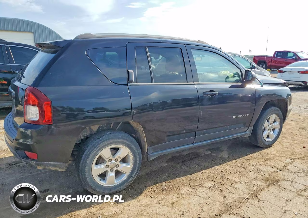 2015 Jeep Compass Sport VIN:1C4NJCBA9FD313589 - 3