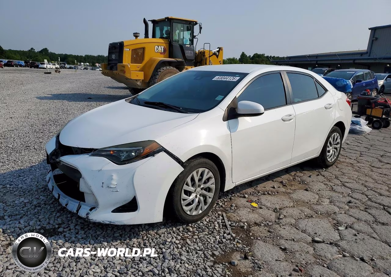 2018 Toyota Corolla Le VIN:5YFBURHE4JP782893 - 1