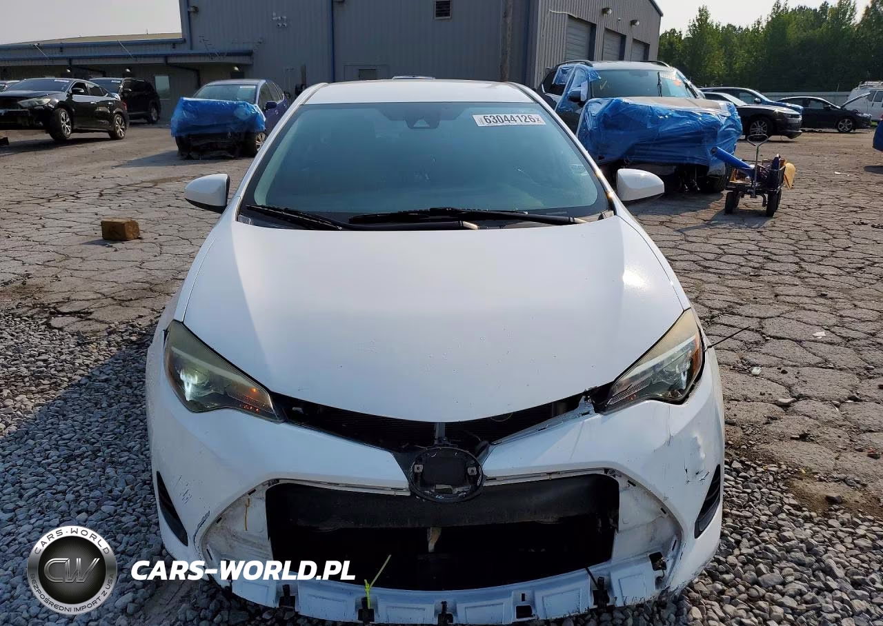 2018 Toyota Corolla Le VIN:5YFBURHE4JP782893 - 5