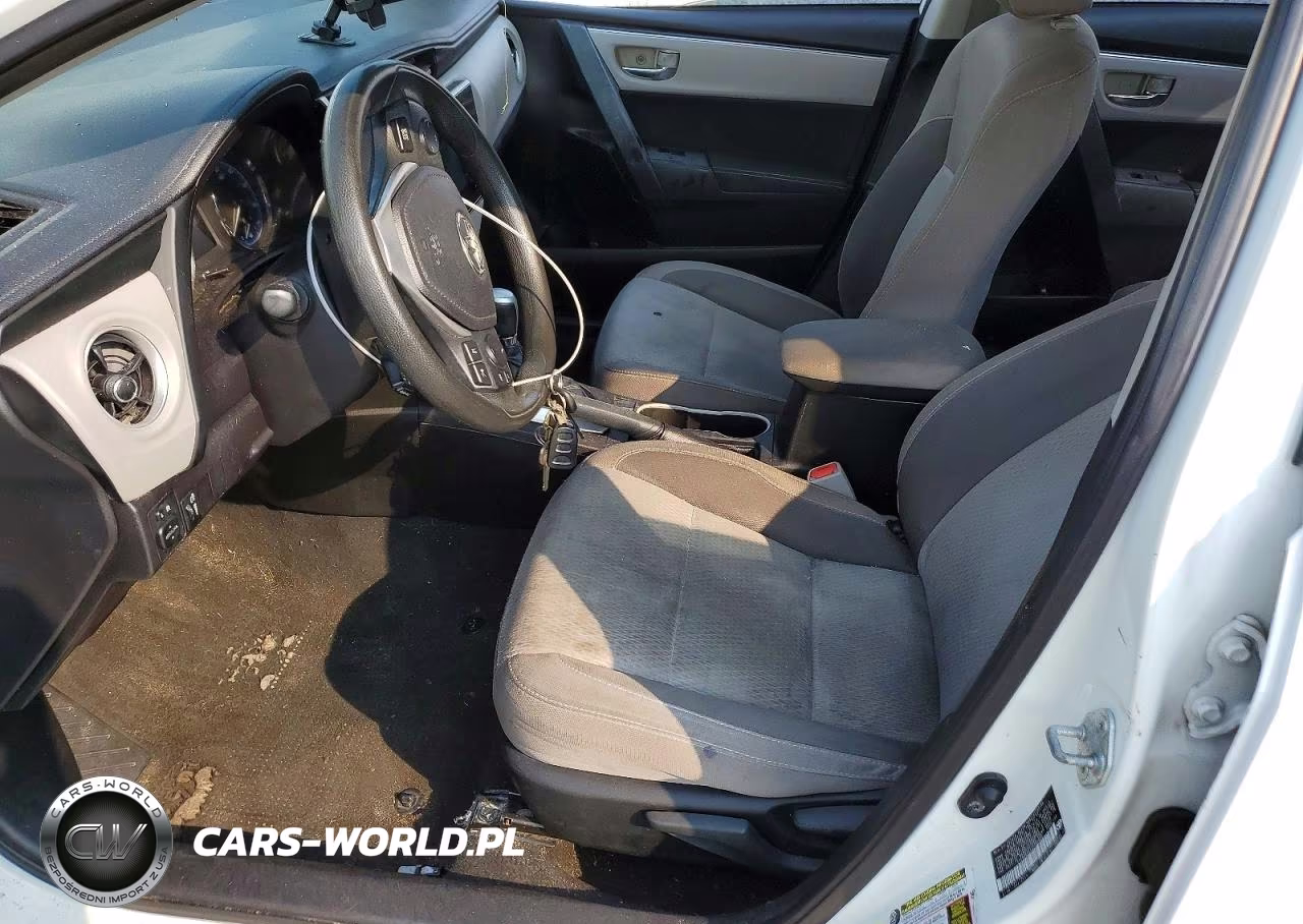 2018 Toyota Corolla Le VIN:5YFBURHE4JP782893 - 7