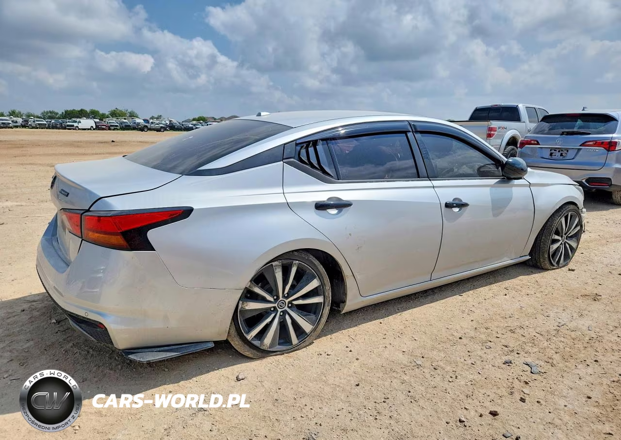 2020 Nissan Altima Sr VIN:1N4BL4CV1LC233019 - 3