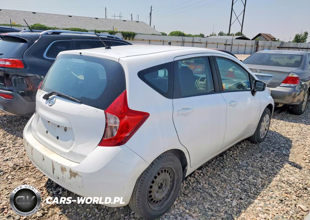 2016 Nissan Versa Note S Plus VIN:3N1CE2CP0GL407884 - 3