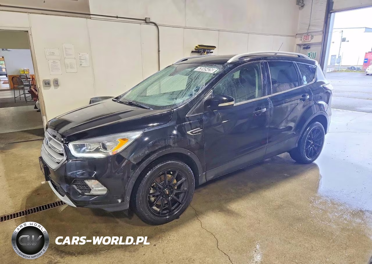2018 Ford Escape Titanium – zdjęcie 1 z 13
