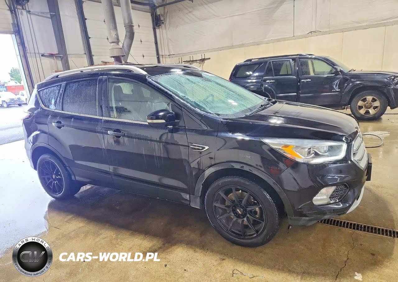 2018 Ford Escape Titanium VIN:1FMCU9J92JUD44261 - 4