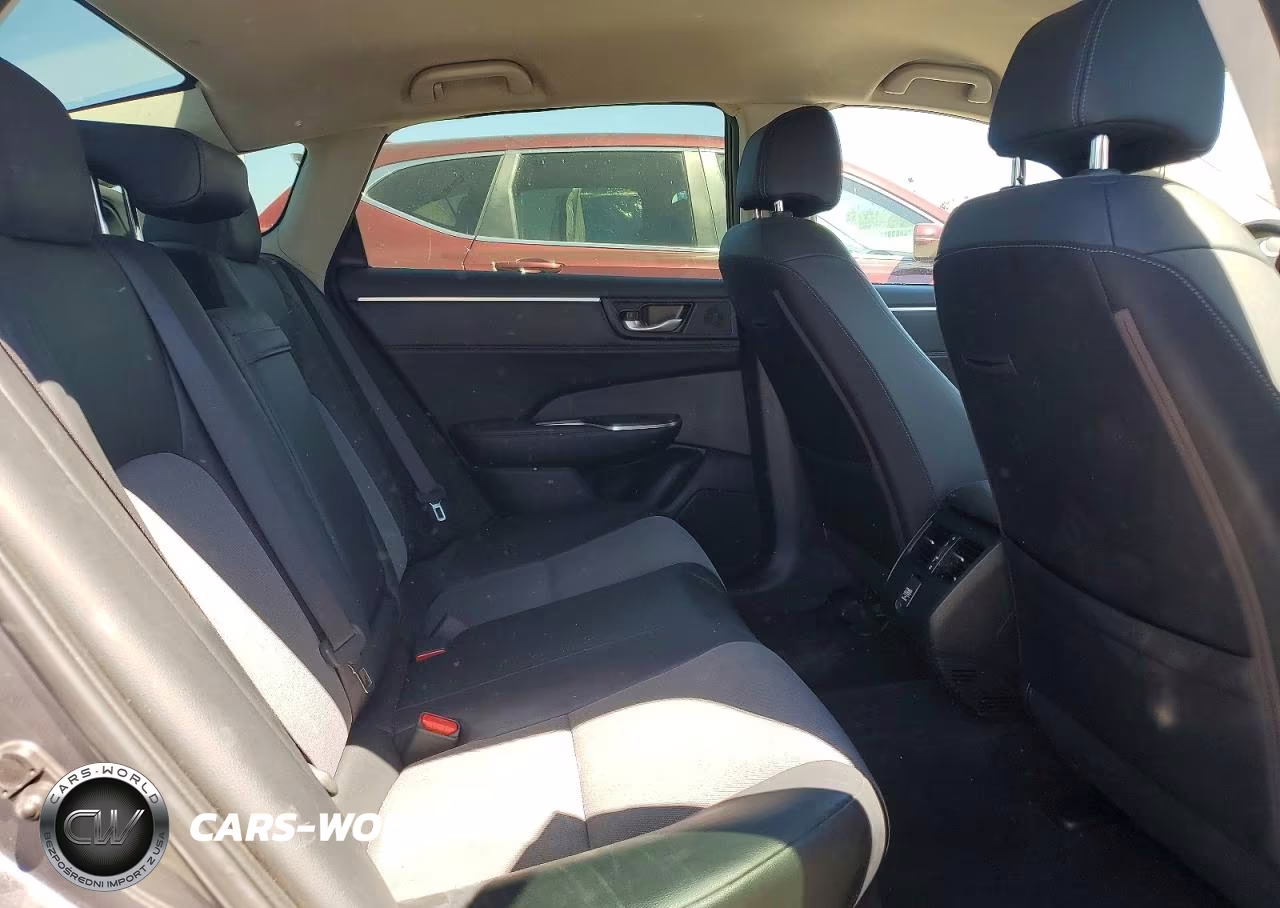 2019 Honda Clarity VIN:JHMZC5F1XKC004262 - 10