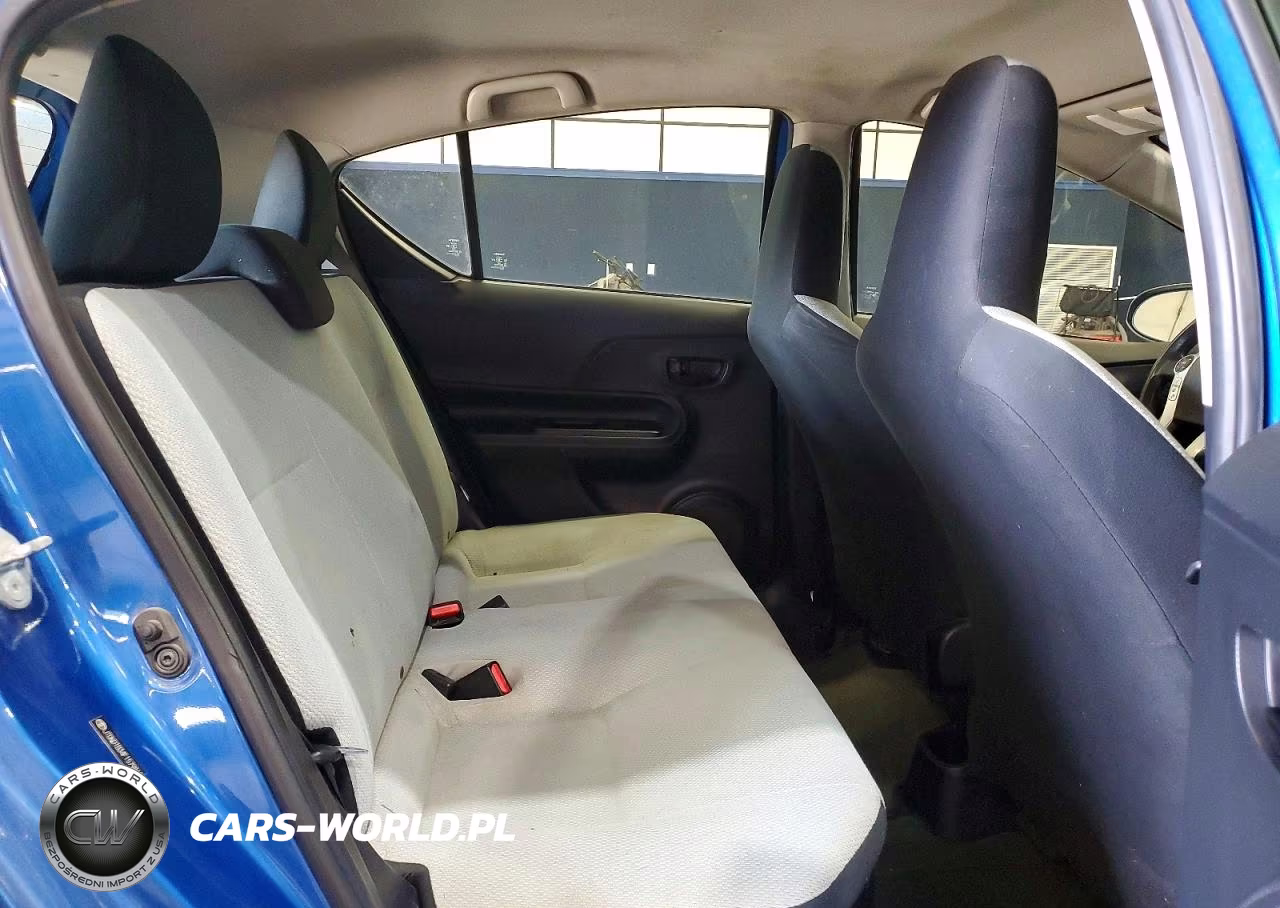 2015 Toyota Prius C One VIN:JTDKDTB34F1579860 - 10
