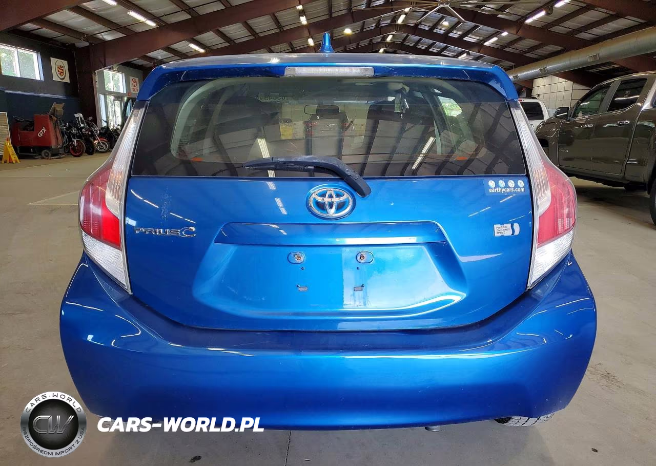 2015 Toyota Prius C One VIN:JTDKDTB34F1579860 - 6