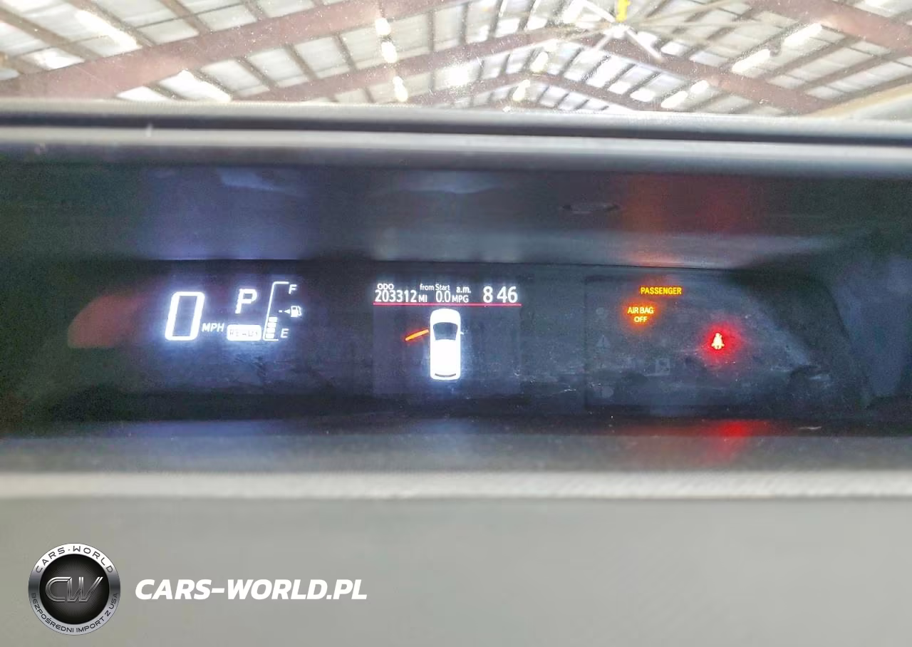 2015 Toyota Prius C One VIN:JTDKDTB34F1579860 - 9