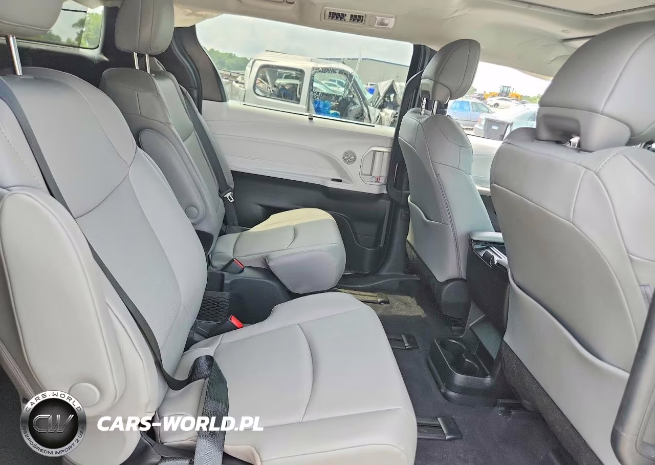 2026 Toyota Sienna Xle 7-Passenger VIN:5TDYRKEC7TS329349 - 11