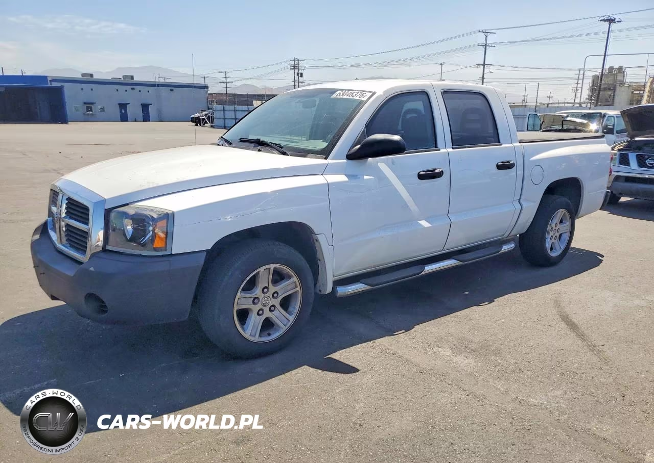 2005 Dodge Dakota Quad