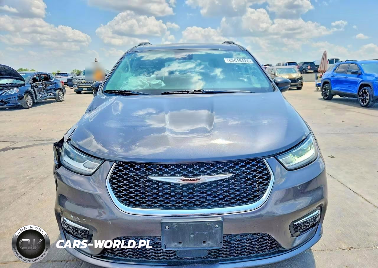 2022 Chrysler Pacifica Touring L VIN:2C4RC1BG6NR170651 - 5