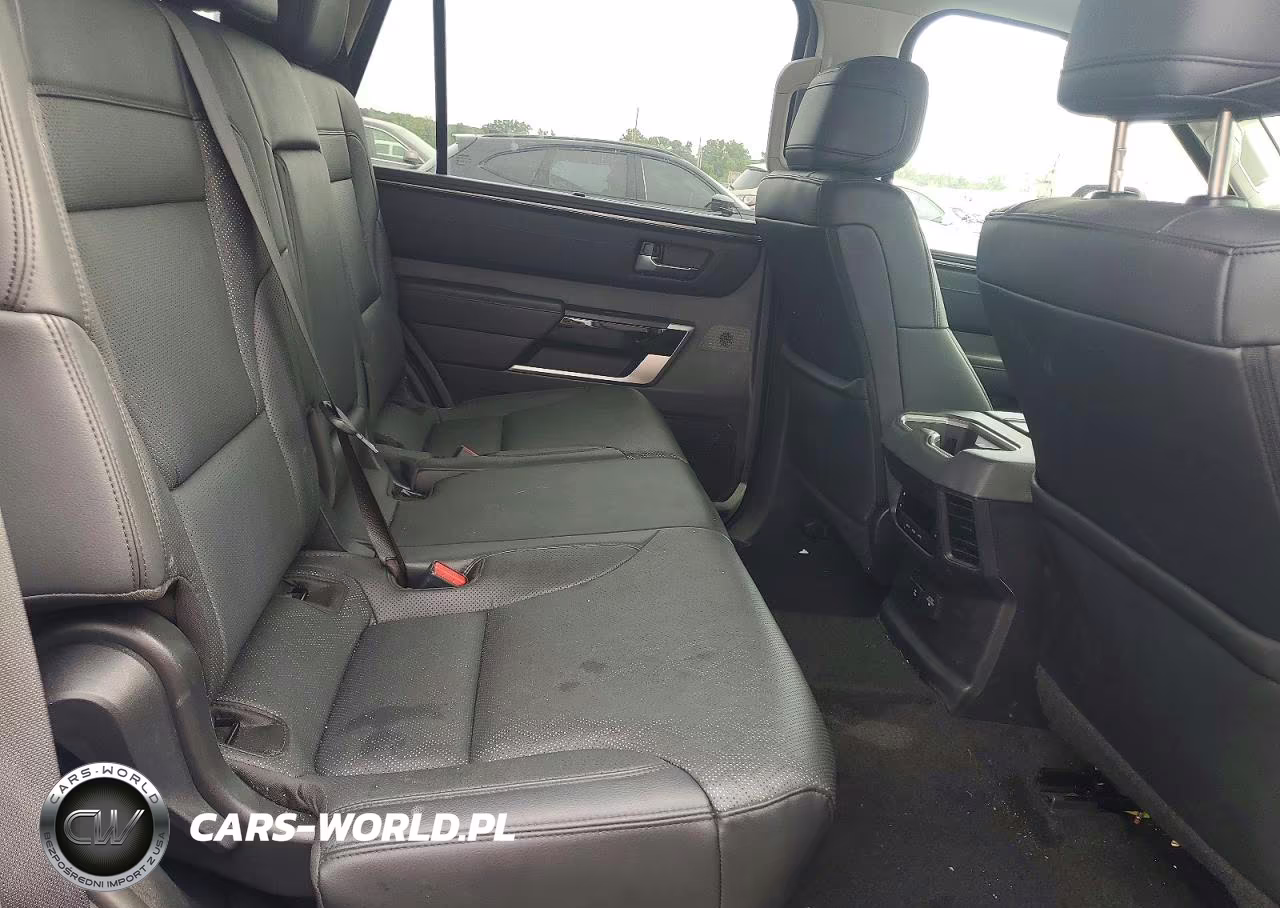 2024 Toyota Sequoia VIN:7SVAAABAXRX046863 - 11