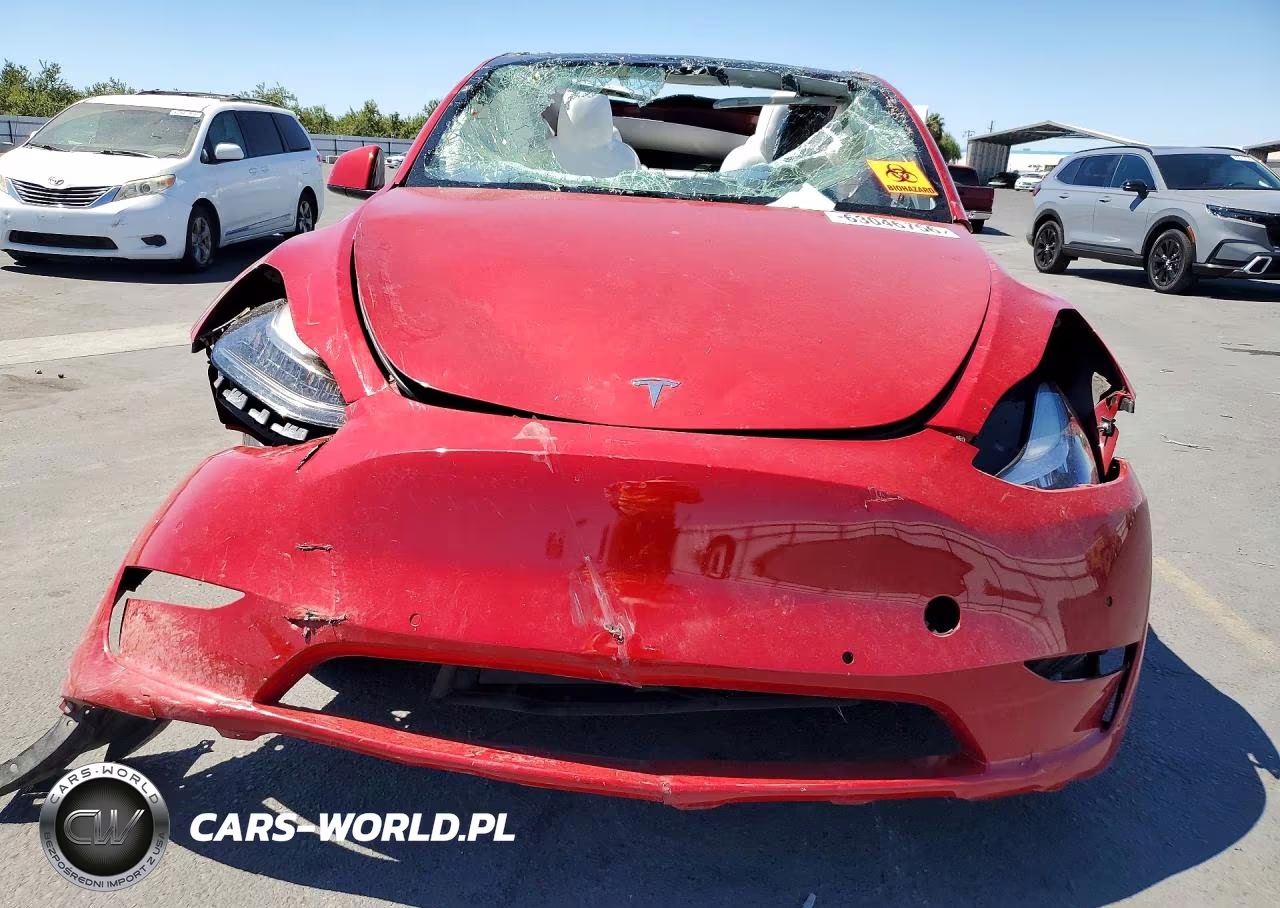 2022 Tesla Model Y VIN:7SAYGAEE0NF324408 - 5