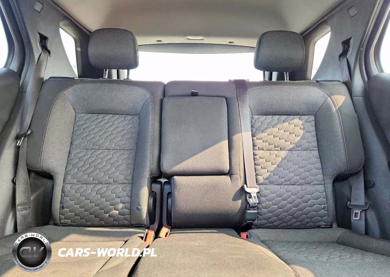 2019 Chevrolet Equinox Lt VIN:3GNAXUEV7KS519559 - 10