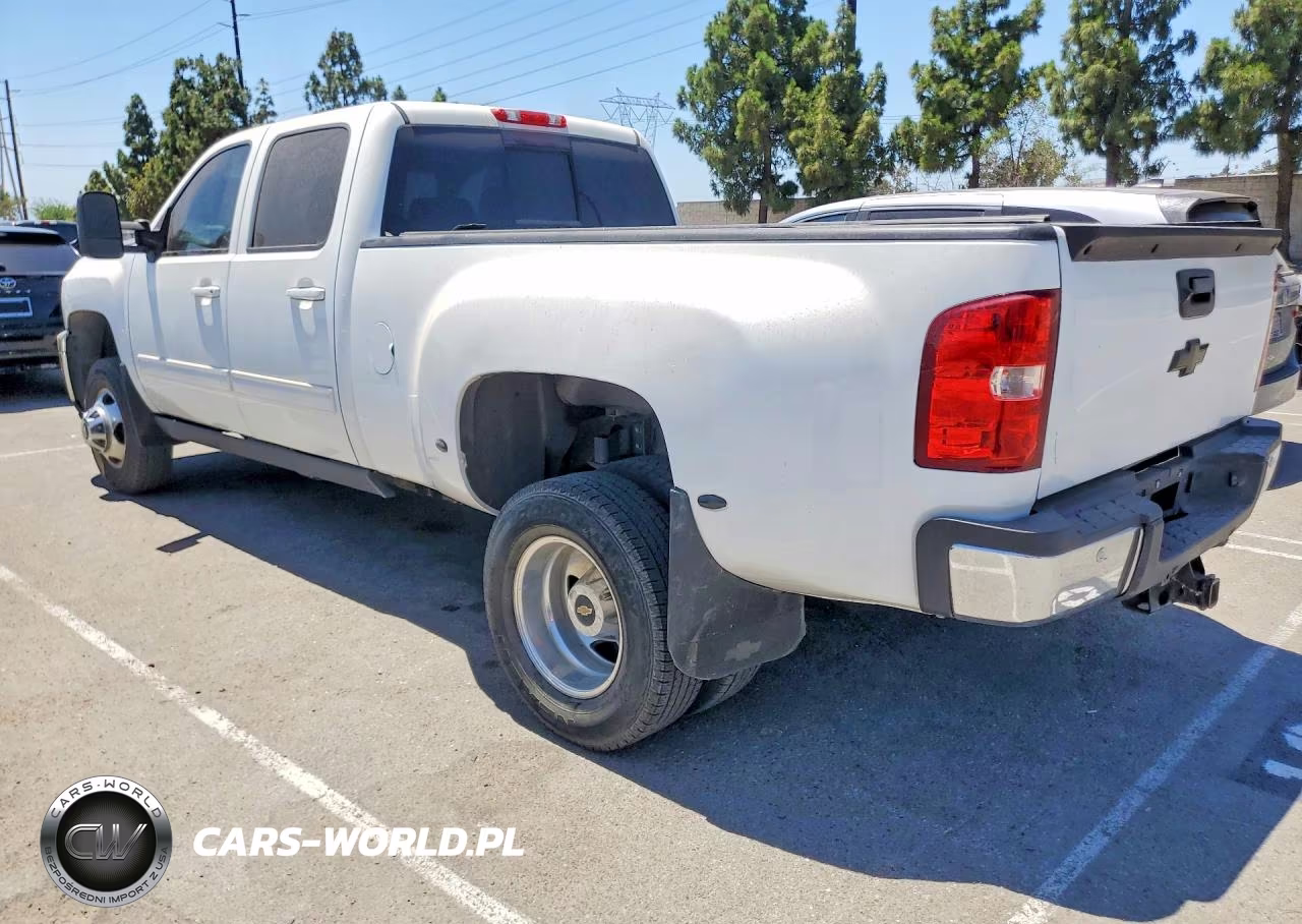 2013 CHEVROLET SILVERADO 3500HD LTZ VIN:1GC4K1C85DF206842 - 2