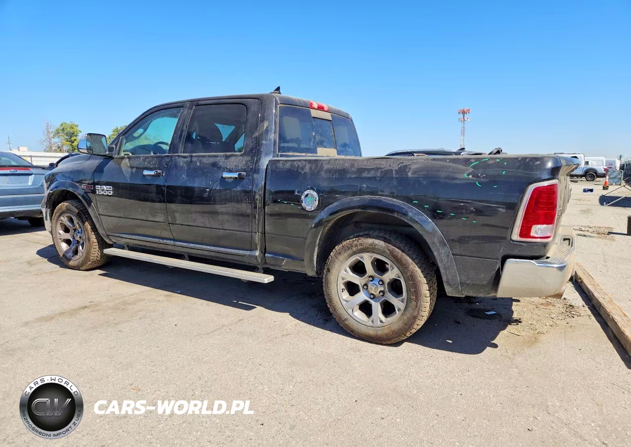 2018 Ram 1500 Laramie VIN:1C6RR7VM9JS227136 - 2
