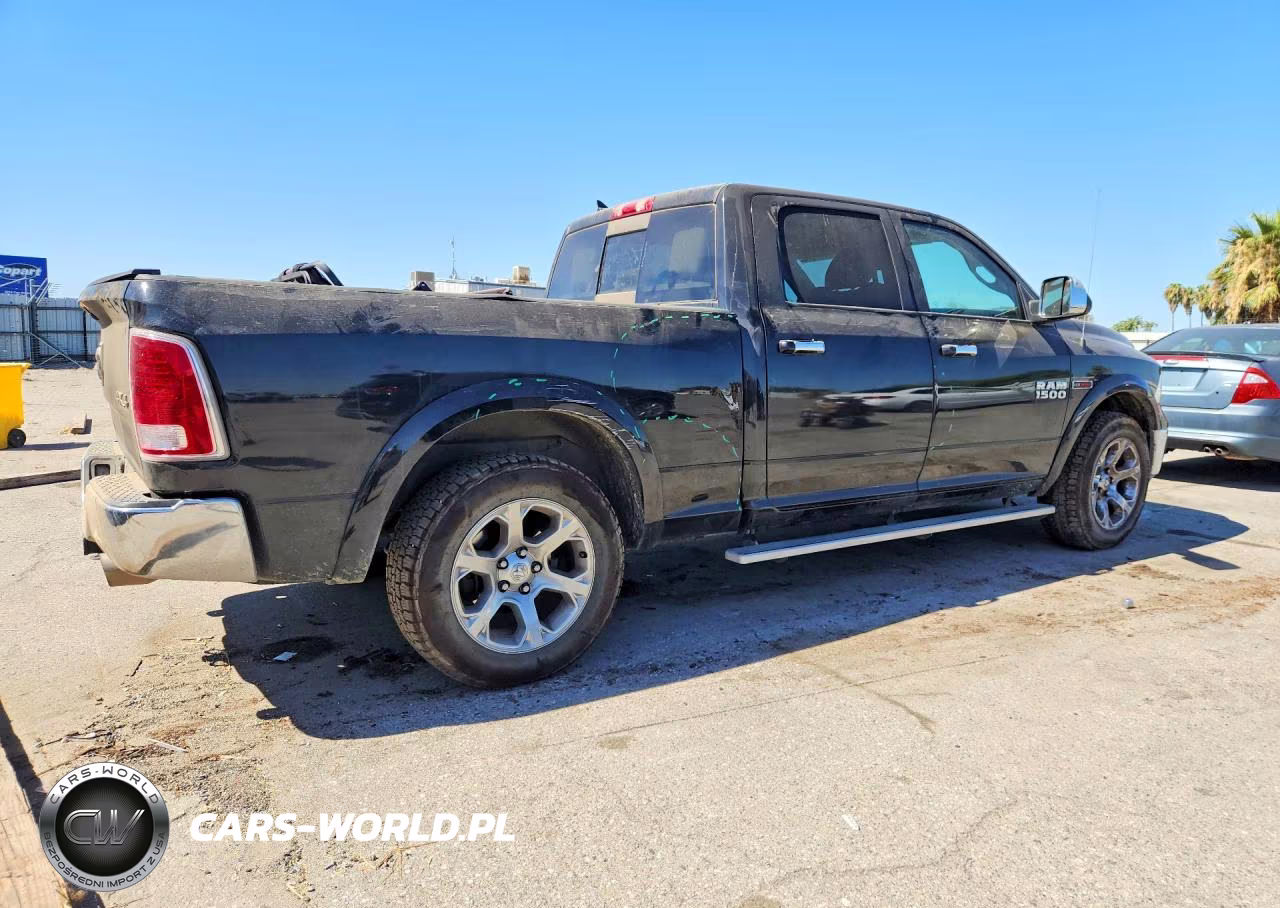 2018 Ram 1500 Laramie VIN:1C6RR7VM9JS227136 - 3