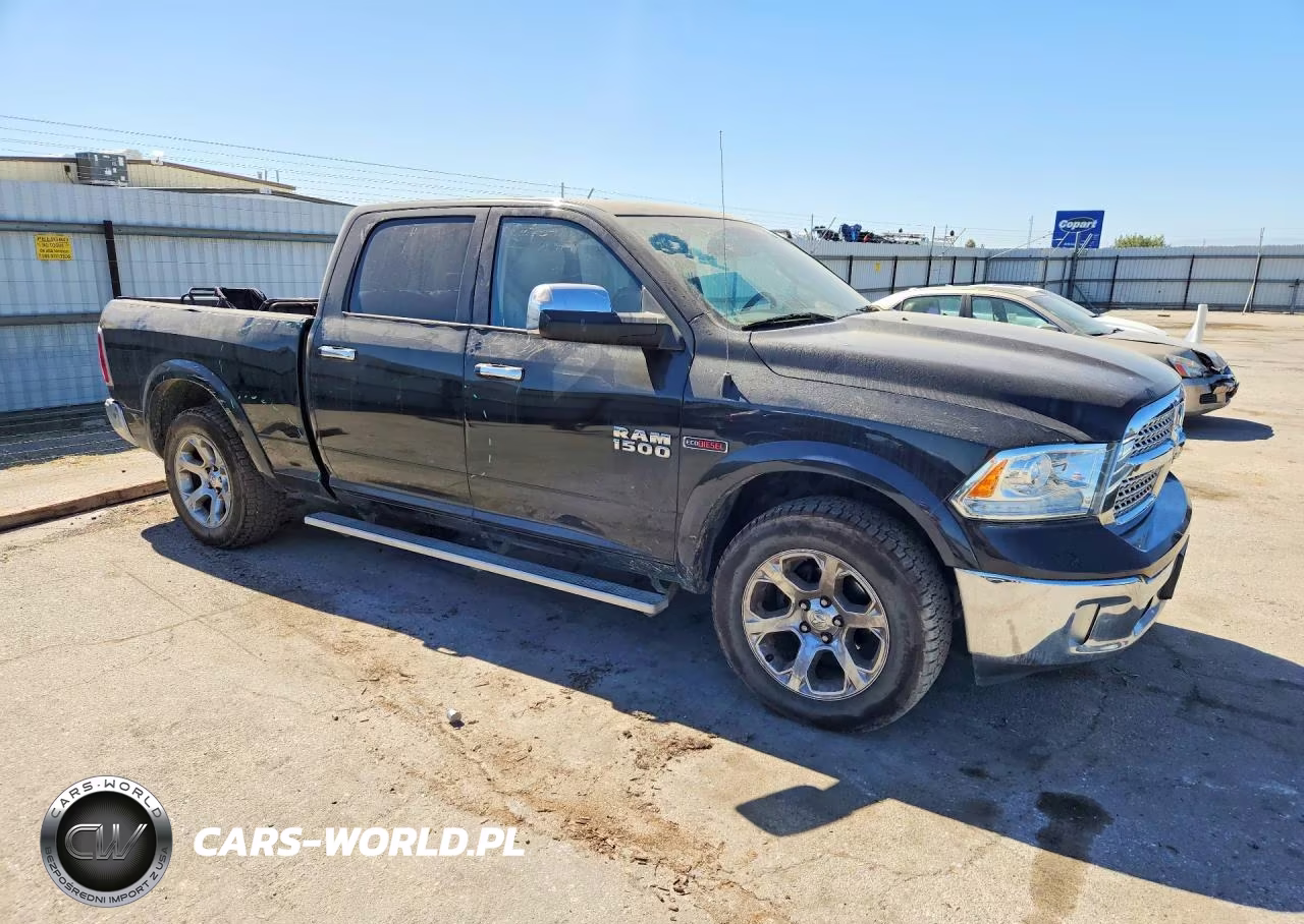 2018 Ram 1500 Laramie VIN:1C6RR7VM9JS227136 - 4