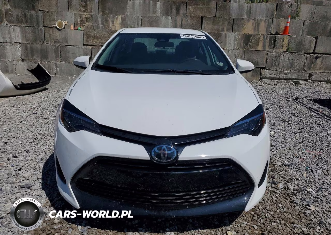 2017 Toyota Corolla Le VIN:5YFBURHE1HP666061 - 5