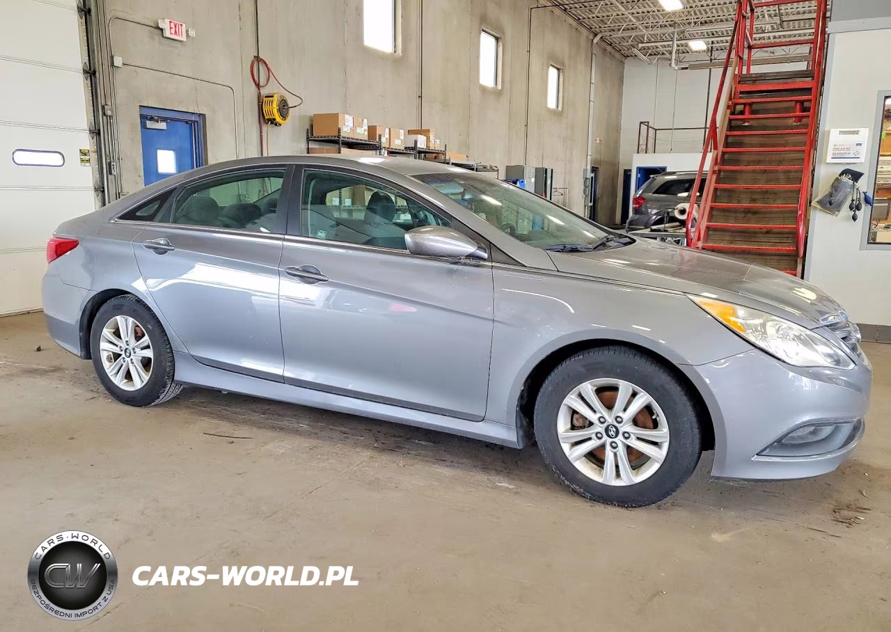 2014 Hyundai Sonata Gls VIN:5NPEB4AC6EH860589 - 4