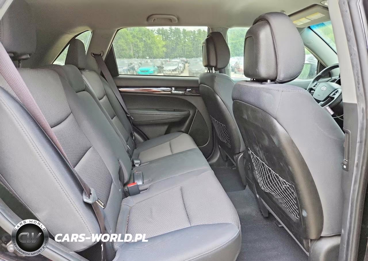 2012 Kia Sorento VIN:5XYKT4A65CG228990 - 11