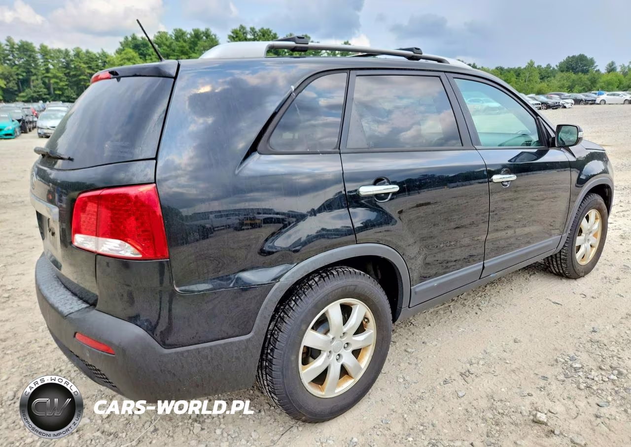 2012 Kia Sorento VIN:5XYKT4A65CG228990 - 3