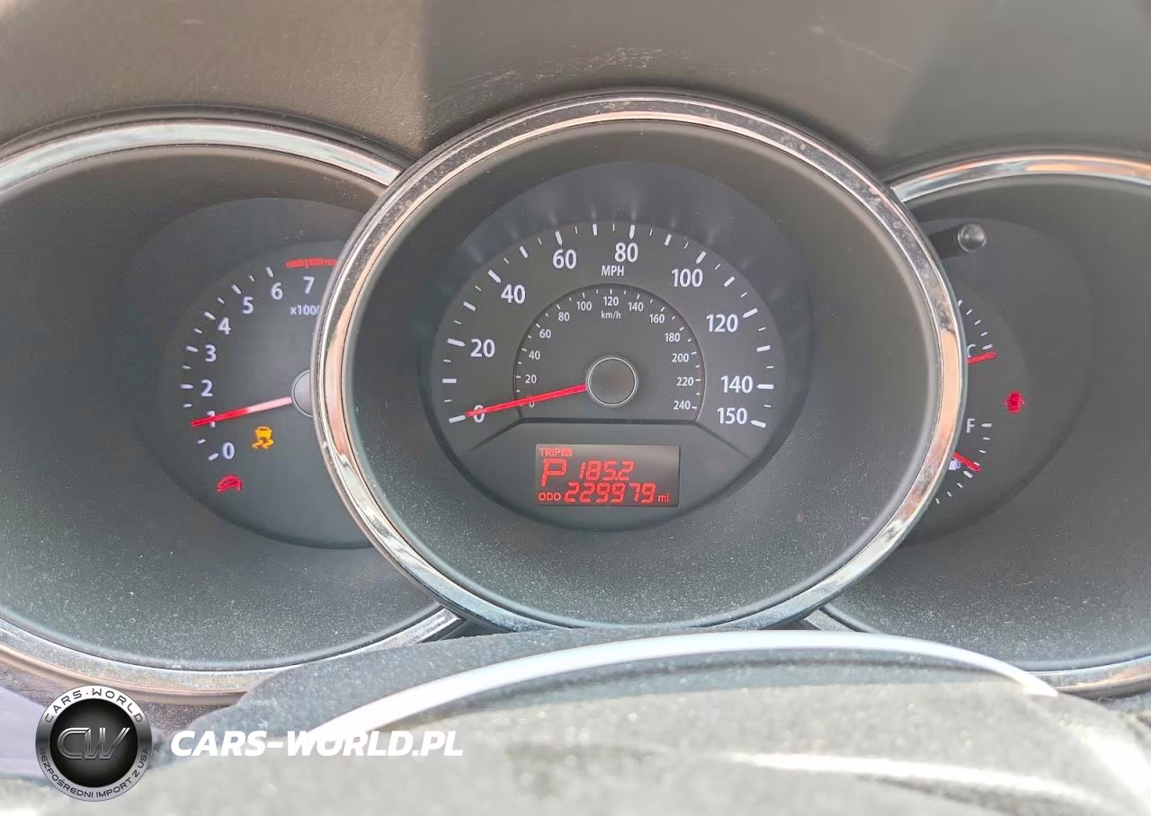 2012 Kia Sorento VIN:5XYKT4A65CG228990 - 9