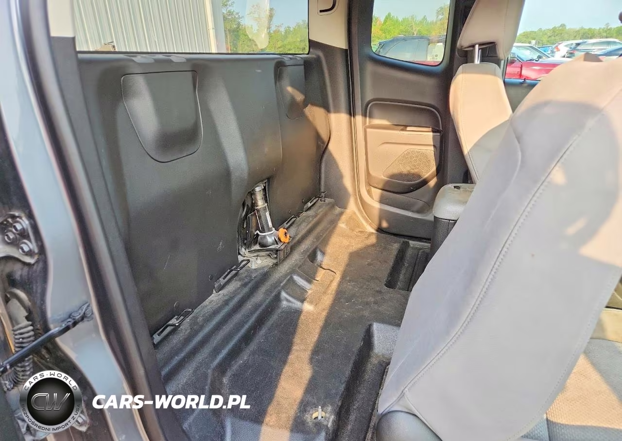 2019 Chevrolet Colorado VIN:1GCHSBEA1K1231125 - 10