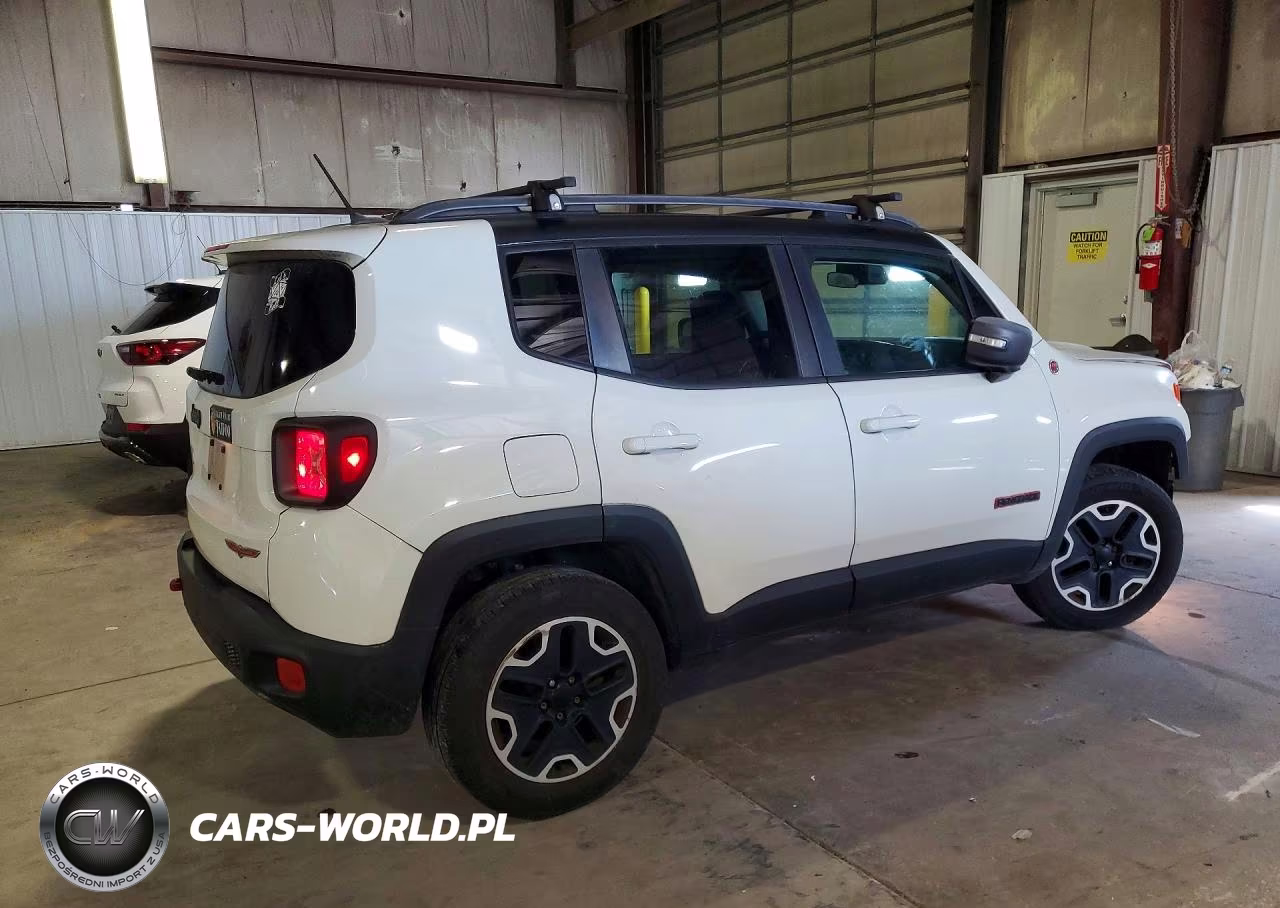 2015 Jeep Renegade Trailhawk VIN:ZACCJBCT0FPB80370 - 3
