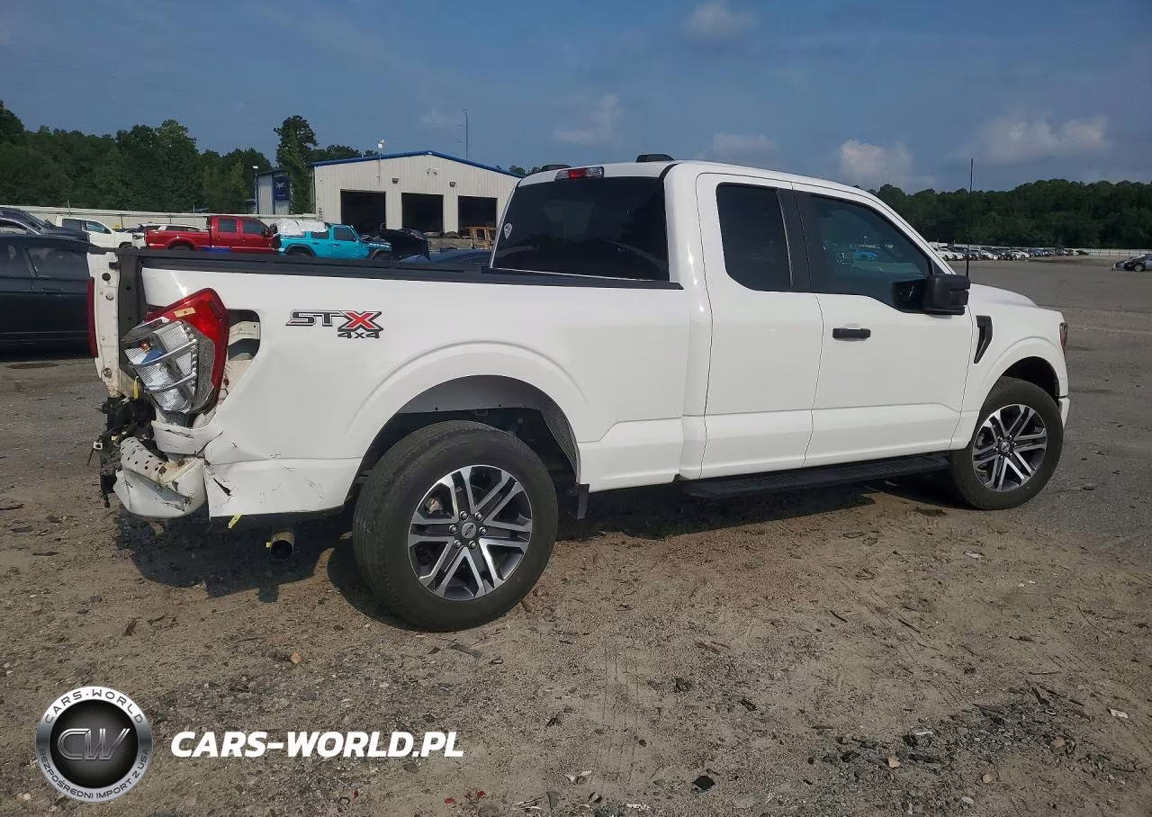 2023 Ford F150 Super Cab VIN:1FTEX1EP8PKF44242 - 3