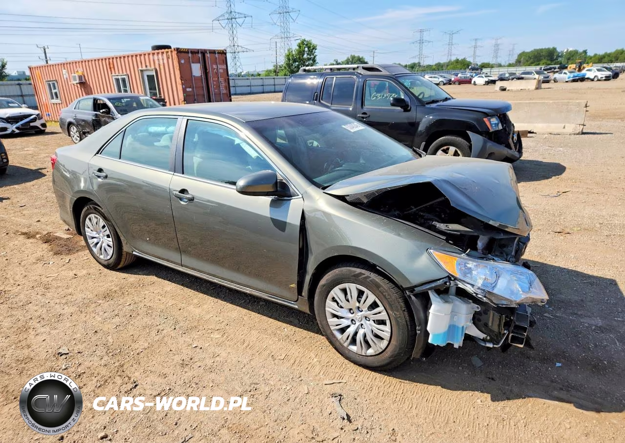 2014 Toyota Camry Le VIN:4T4BF1FK2ER379137 - 4