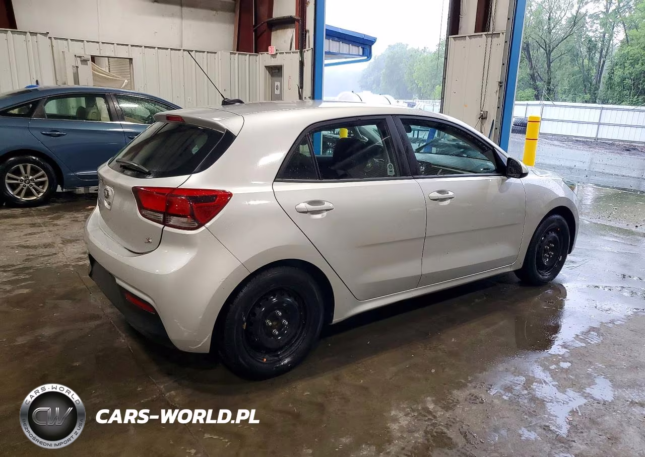 2020 Kia Rio 5-Door S VIN:3KPA25AD1LE318251 - 3